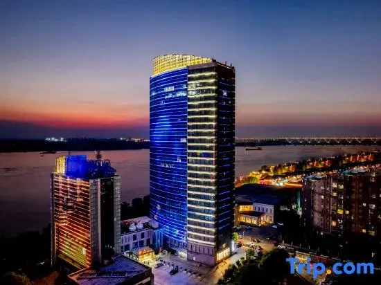 Hezhong Guanjing Hotel