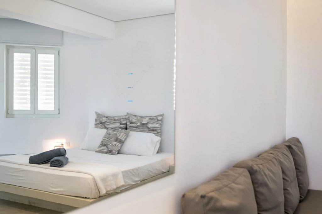 Relux Ios Hotel