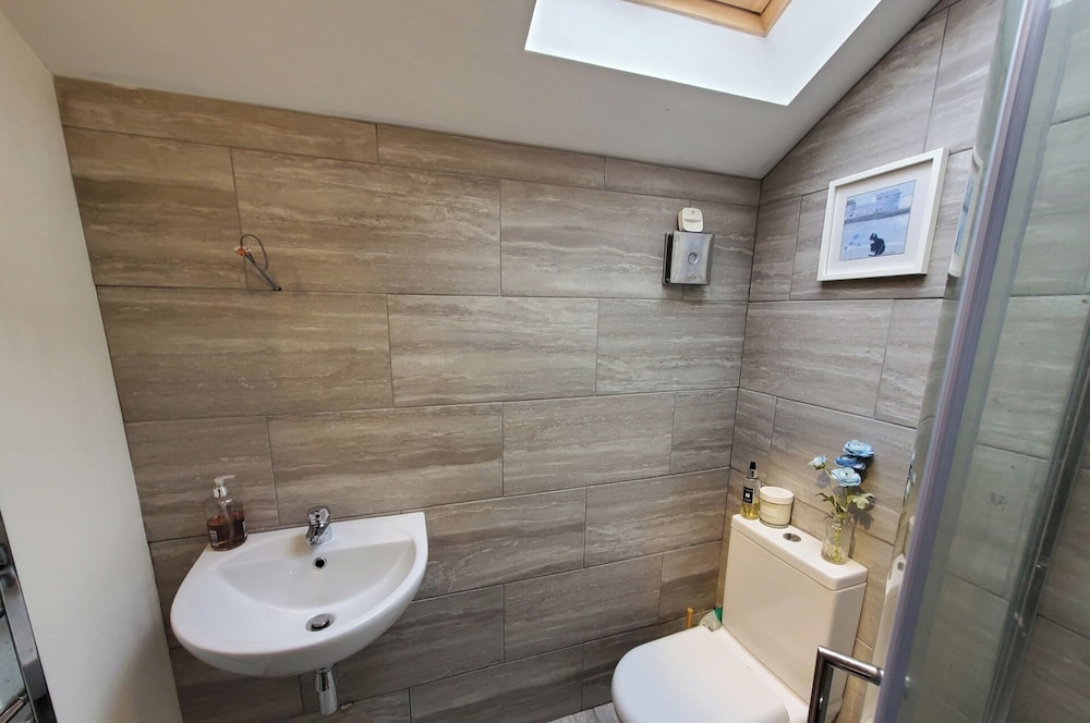 3 Bedroom Cottage - Hot Tub Garden Parking