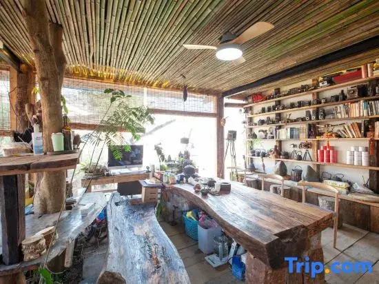 Xiongxiong Tribe Homestay