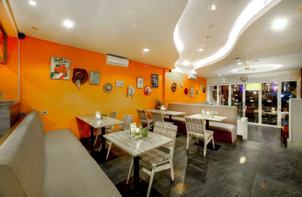 Euphoria Hotel