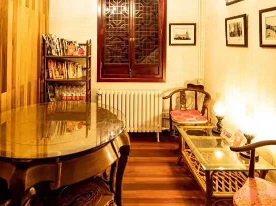 Shanghai Shikumen Culture Homestay