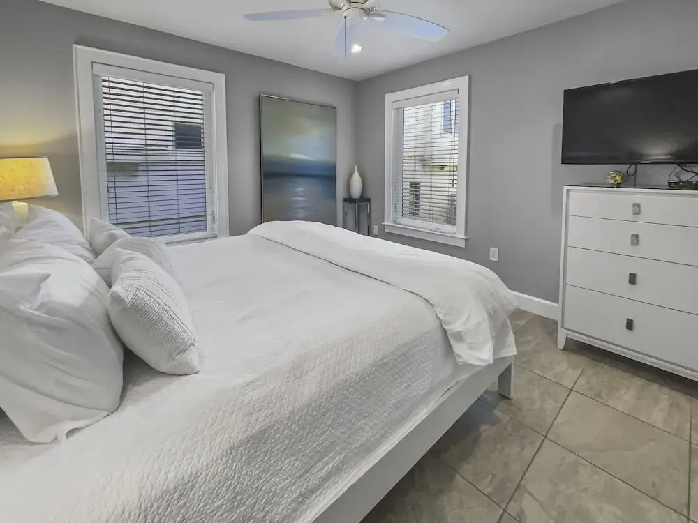 Nifty Shades Of Gray 5 Bedroom Home by RedAwning
