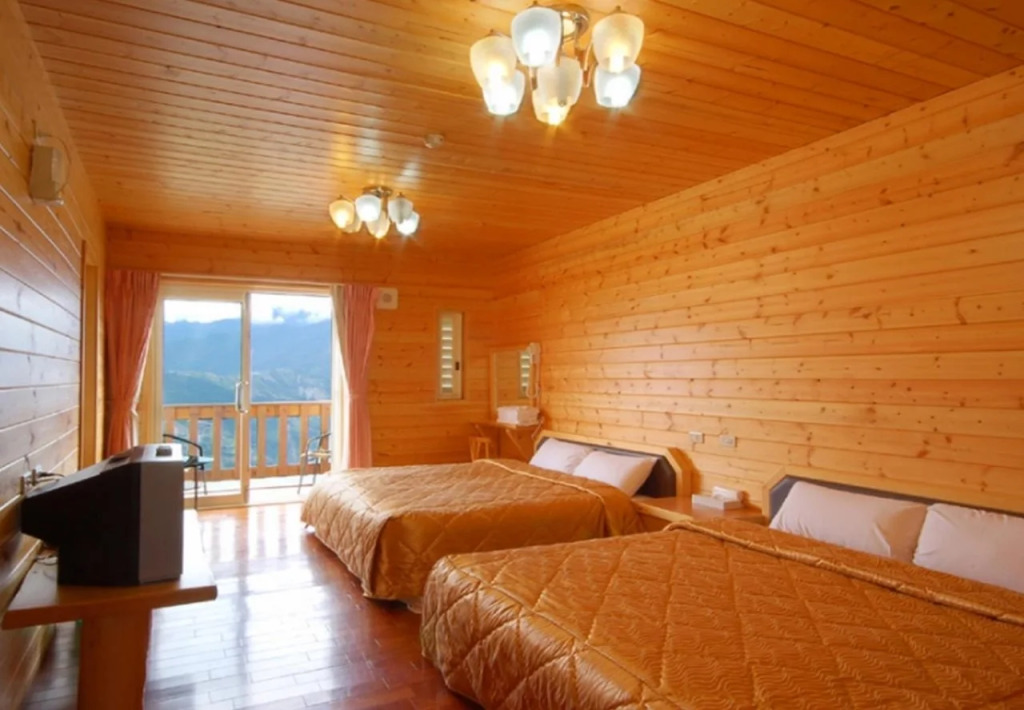 Dindai Glass Vacation Villa