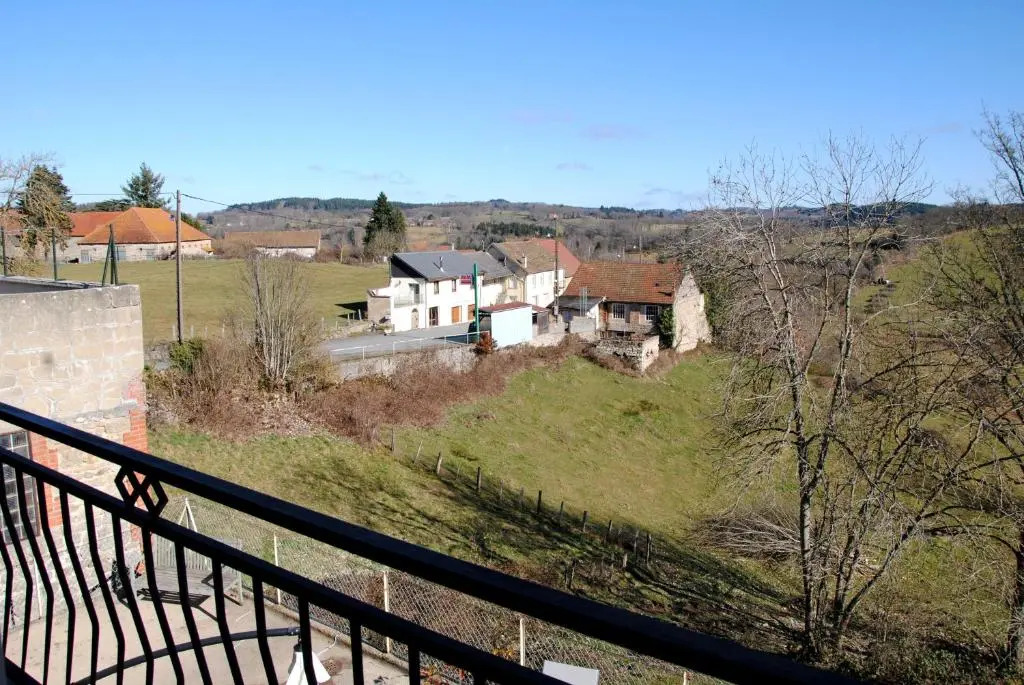 Tower view 2 bedroom apartment - crocq creuse