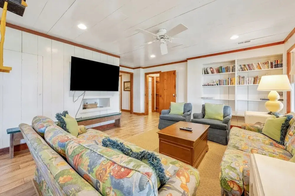 Spectacular Oceanfront Living With An Inviting Kitchen Perfect For Entertaining Kitchens Beach House 9 Bedroom Home by Peace Vacations