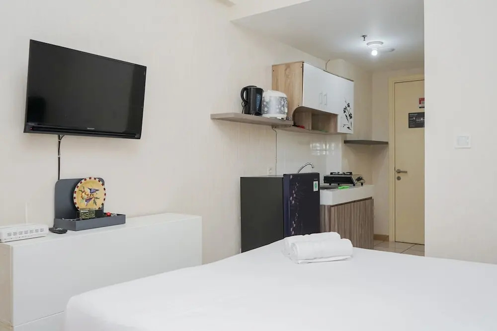 Lovely Studio Apartment M-Town Residence near Summarecon Mall
