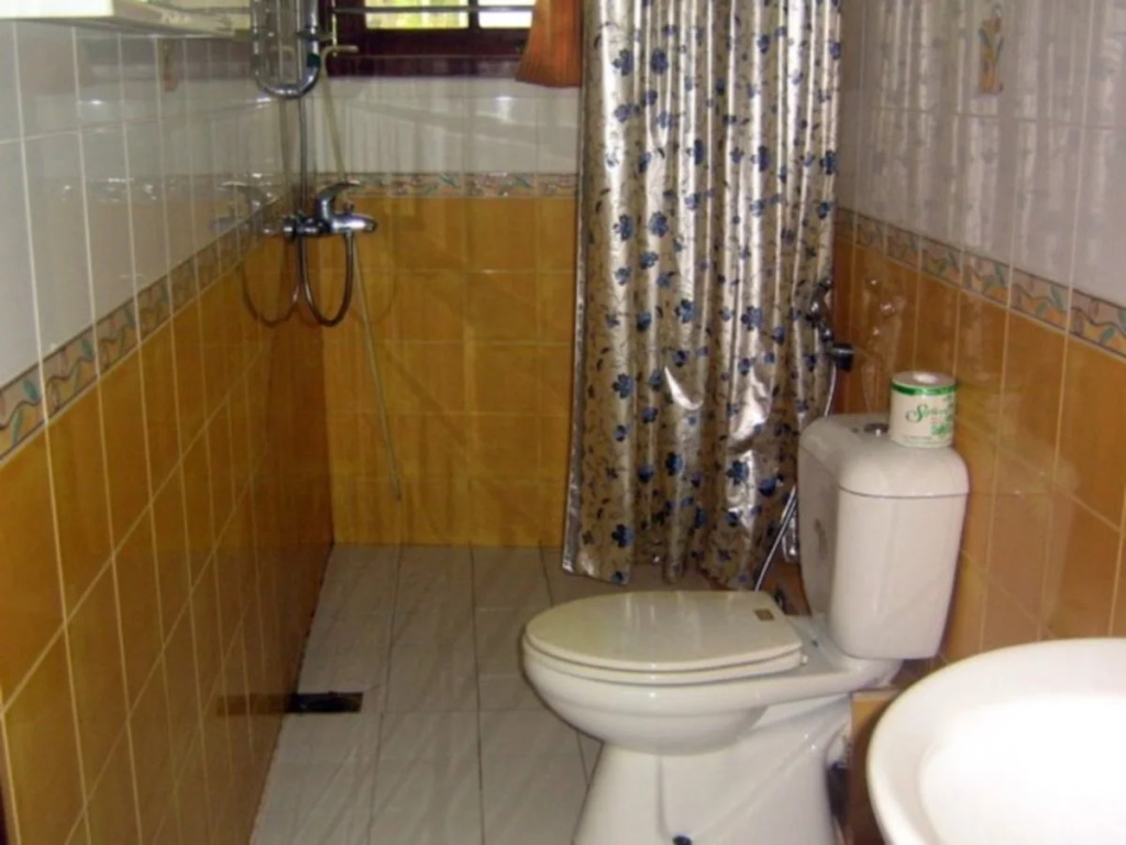 Royal Beach Hotel Hikkaduwa