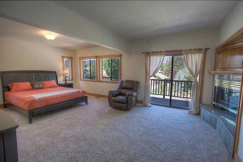 569 Lucerne 4 Bedroom Home by RedAwning