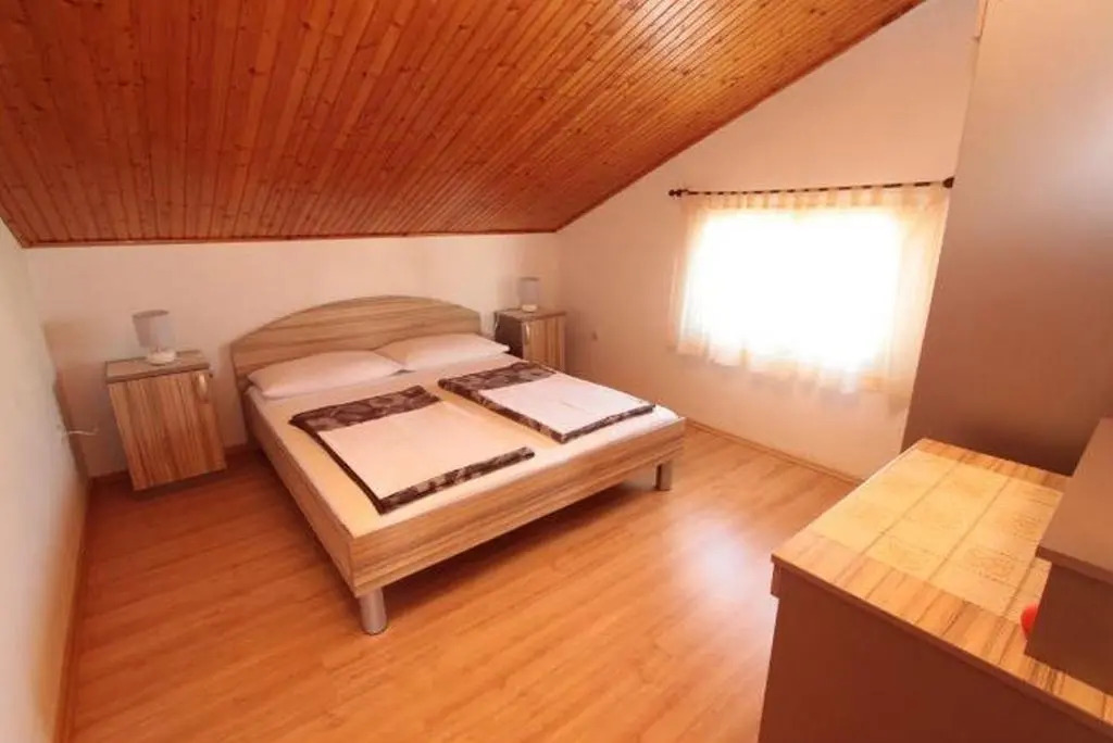 Beautiful apartment with back yard and terrace AE1259 - Apartments Vjenceslava XX