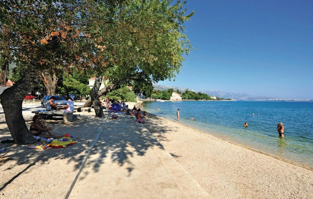 Amazing Home in Kastel Luksic With Outdoor Swimming Pool, Wifi and 3 Bedrooms