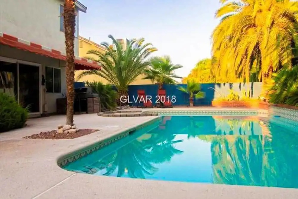 Laredo Legato 4 bd 3 ba Sparkling Pool & Spa!