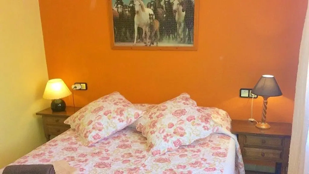 Spacious villa with private pool in La Puebla de Castro