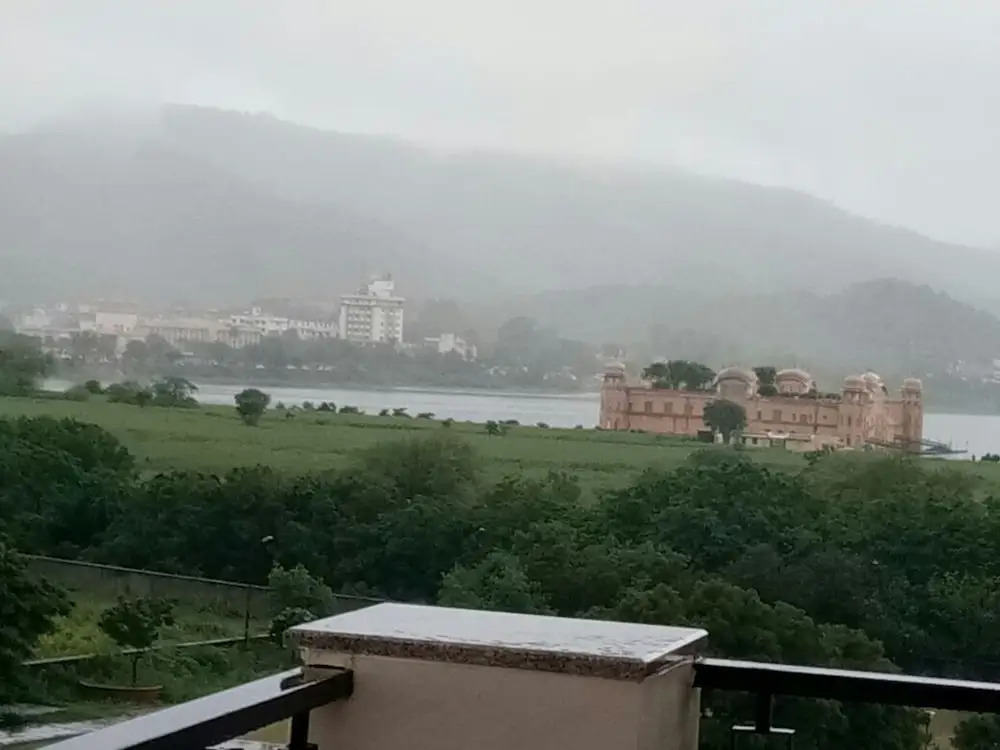 Royal View Hotel