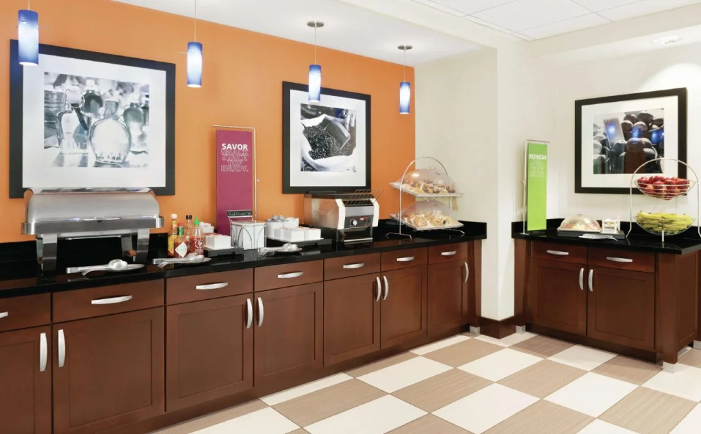 Hampton Inn & Suites Mishawaka/South Bend at Heritage Square