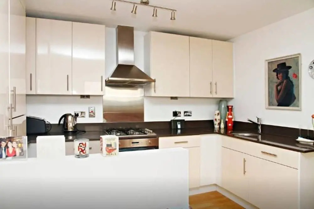 Fabulous Views From Lovely Mini Penthouse