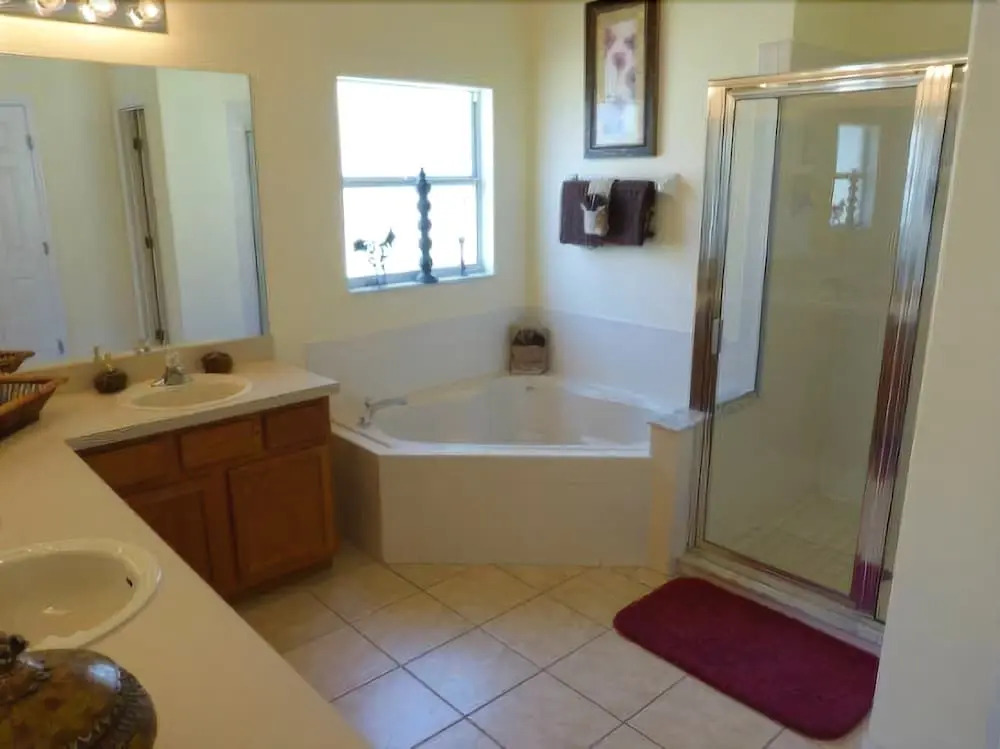 GB636OR- Spacious 6 bedroom pool home at Glenbrook
