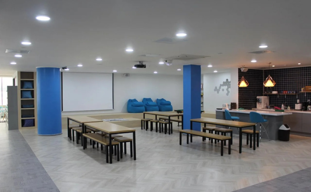 The Blue Guesthouse - Hostel