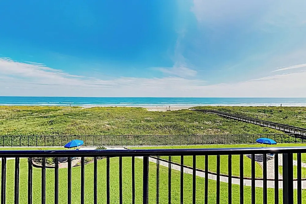 Resort Perks & Gulf Views: Suntide III - Unit 304