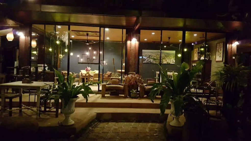 Baankeaw Huenkwan Boutique Hotel