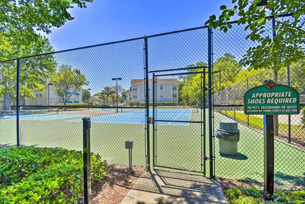 1 Mi to Beach: Myrtle Beach Condo w/ Pool Access