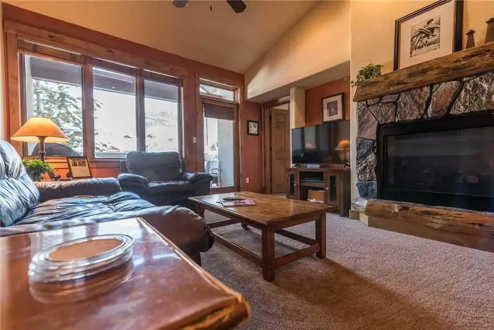 Tl2311 Great Views in This Beautiful Top Floor Home! - Winter Specials!