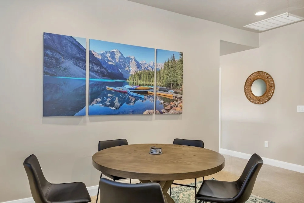 Be Our Guest At Ladera Haven 4 Bedroom Home by RedAwning