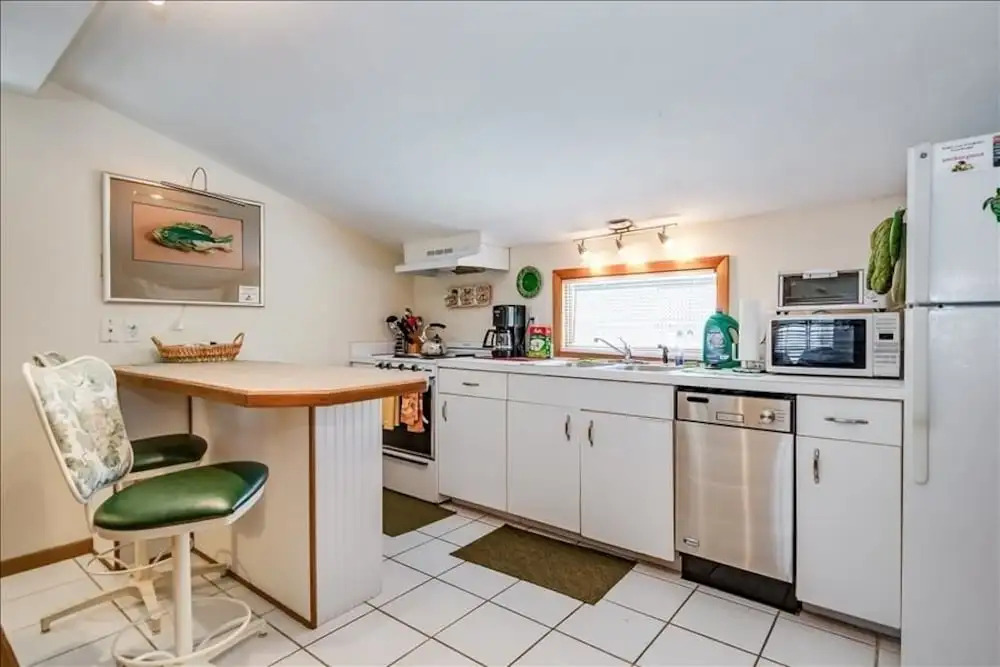 ANCHOR INN - Unit 1 apts