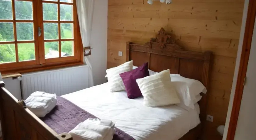 Chalet blanc bleu