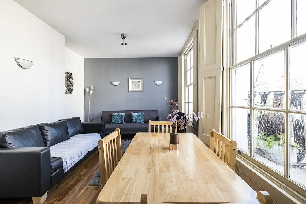 Royal College Apartments by Flexystays