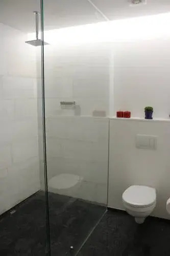 Exclusive Suite with Pool Well Located