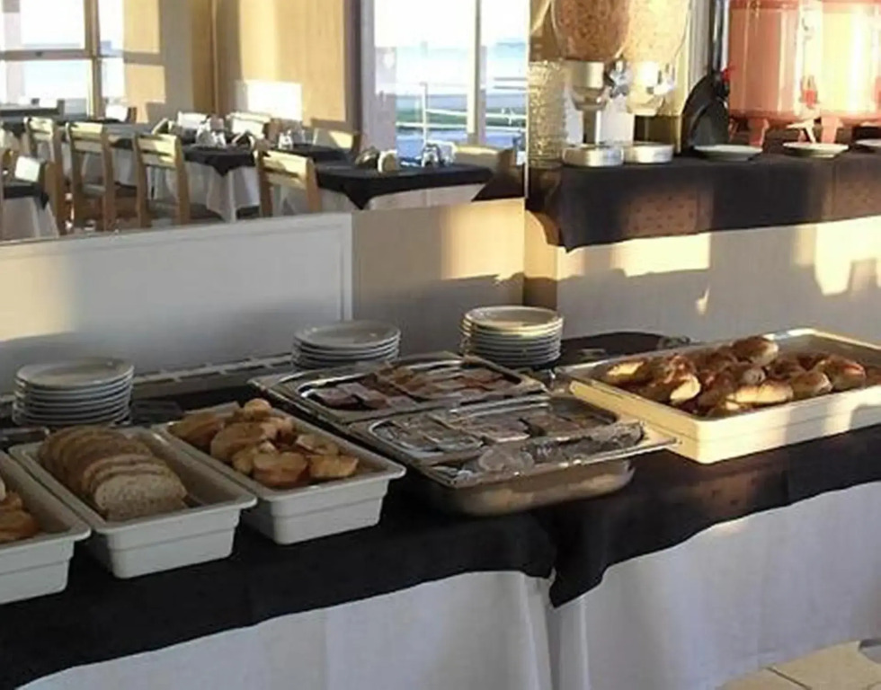 Costanera Hotel