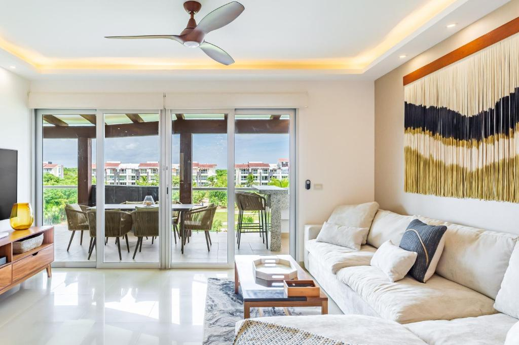 Mareazul Beach Front Condos At playa del Carmen