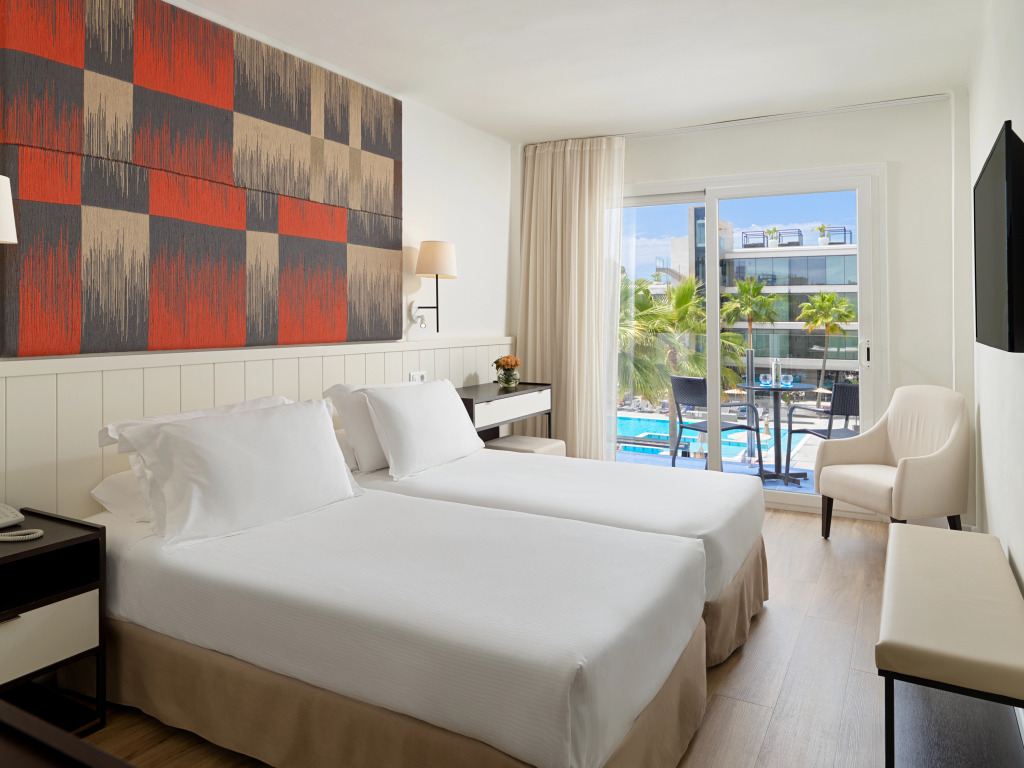 Отель H10 Casa del Mar