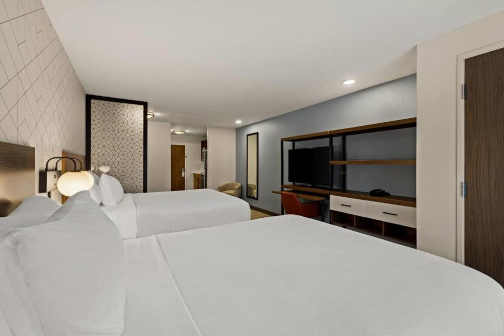 Everhome Suites Denver Airport