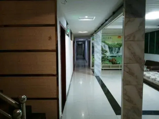 Huaxing Business Hotel (Nanchang Changbei International Airport)