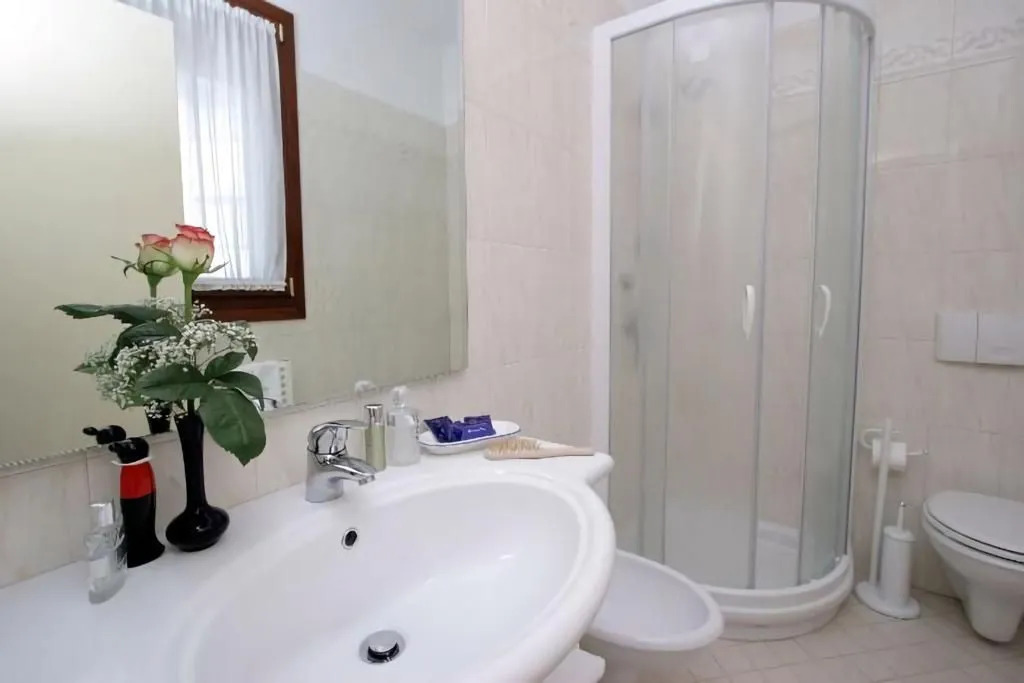 Nice Suites & Hotels