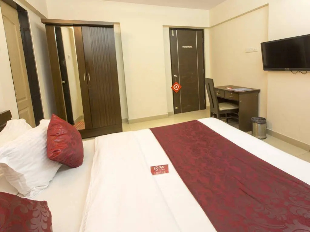 OYO Apartments BKC Kalanagar