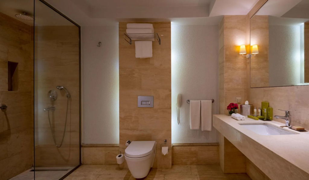 DoubleTree by Hilton Bodrum Marina Vista