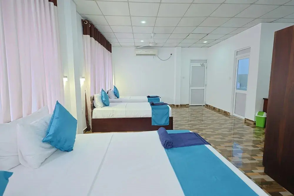 Beach Corridor Residence