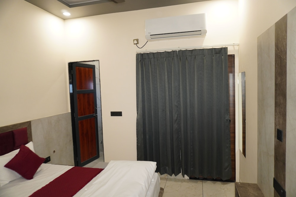 Hotel Galaxy 700