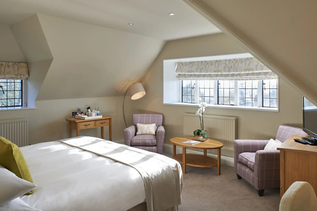The Manor Elstree