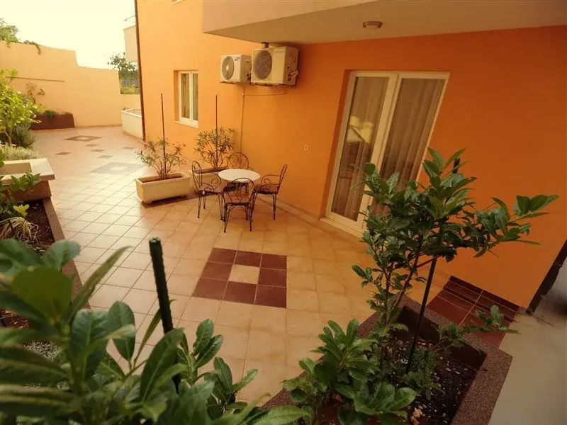 Sara Apartments Baska Voda
