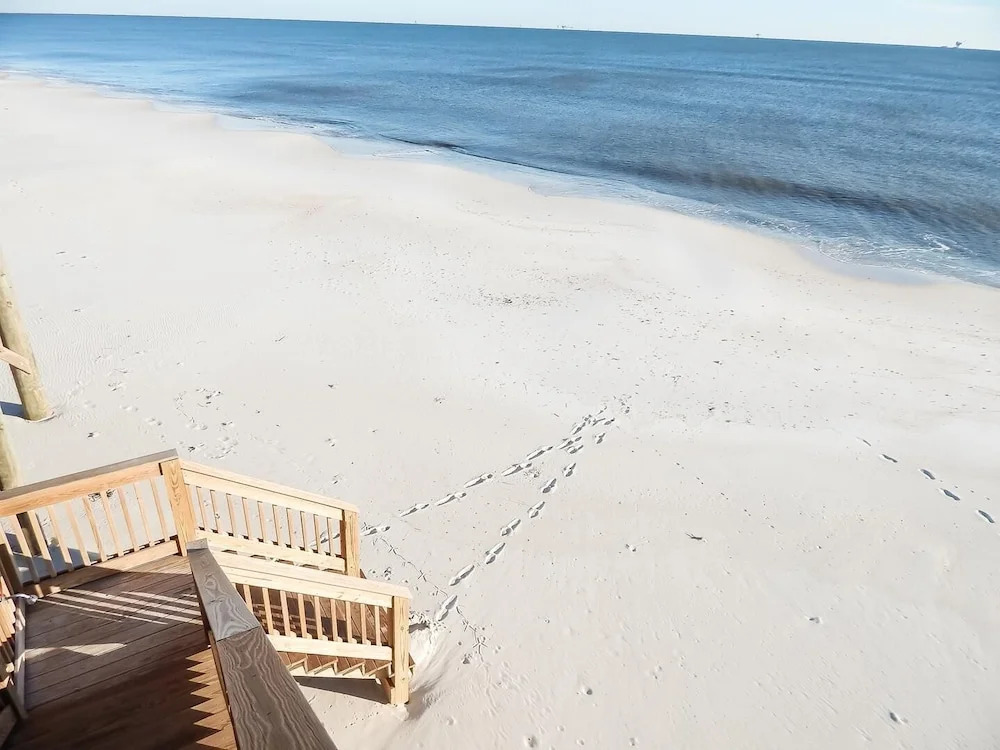 057 Summer Wave Dauphin 4 Bedroom Home