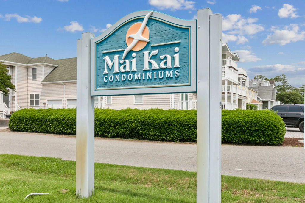 Beautiful Sea Gem - Condo 1 4 mi From Beach w Pool