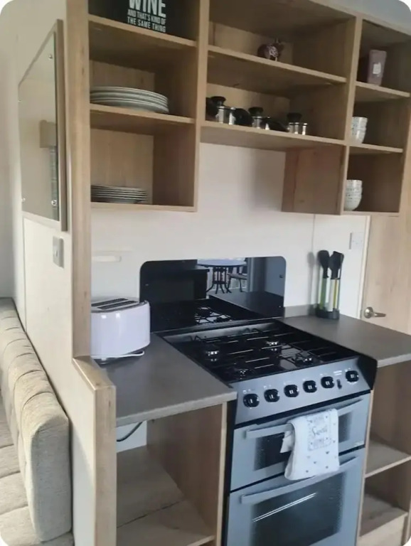 Cosy Hottub Caravan Retreat in Lincolnshire