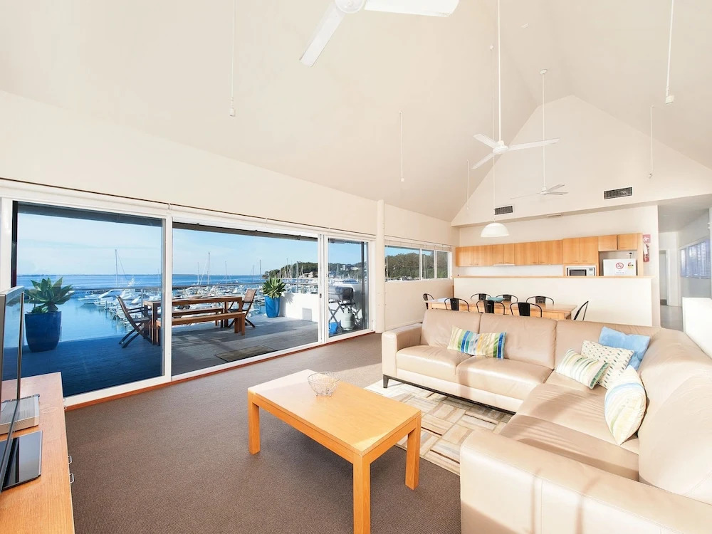 Crows Nest, 6 Teramby Road, D'Albora Marina