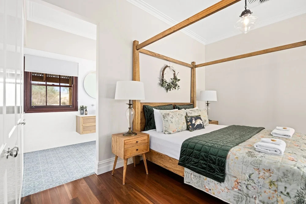 Grandview Accommodation - Hideaway Huts