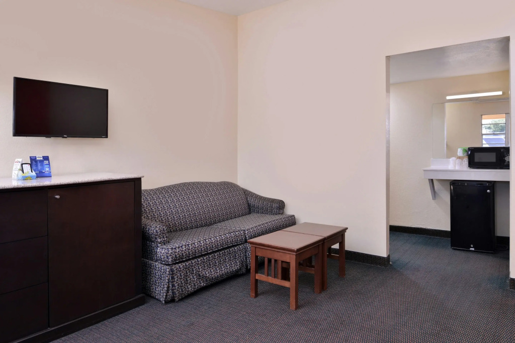 Scottish Inns & Suites
