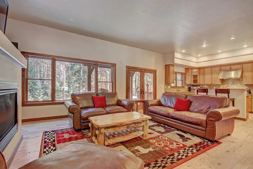 Red Mountain Lodge